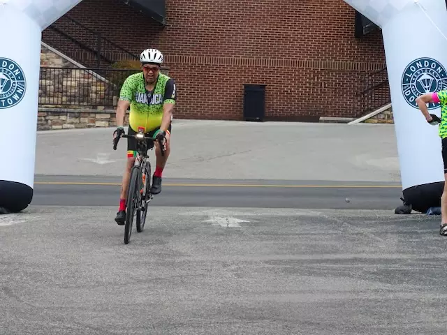Anthony Brown riding through the finish arch at a Kentucky event